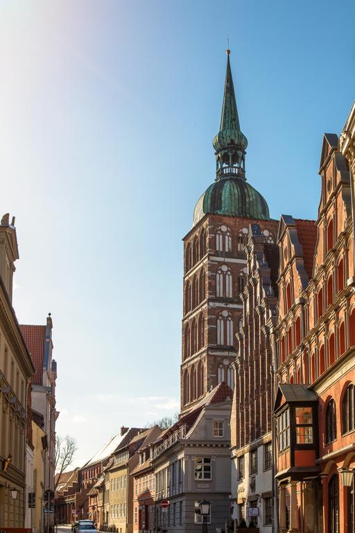 Altstadt Hotel Peiss Штральзунд Экстерьер фото